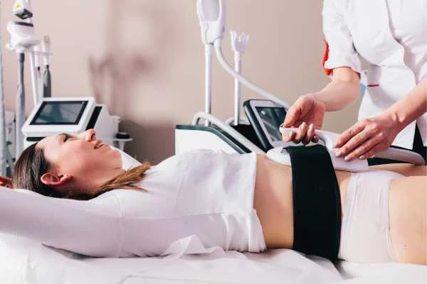 woman having body sculpting to help improve her body image and her mental health Newbury